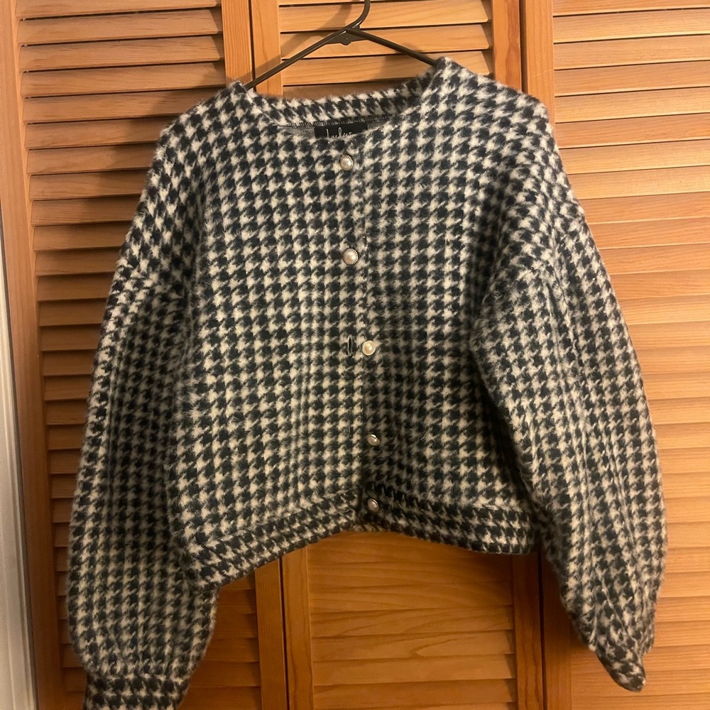 Lulus Stylish Black and White Houndstooth Sweater